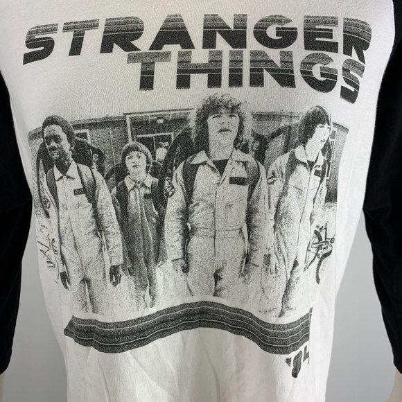 Stranger Things Large T-Shirt Baseball Tee Netflix - Picture 5 of 5